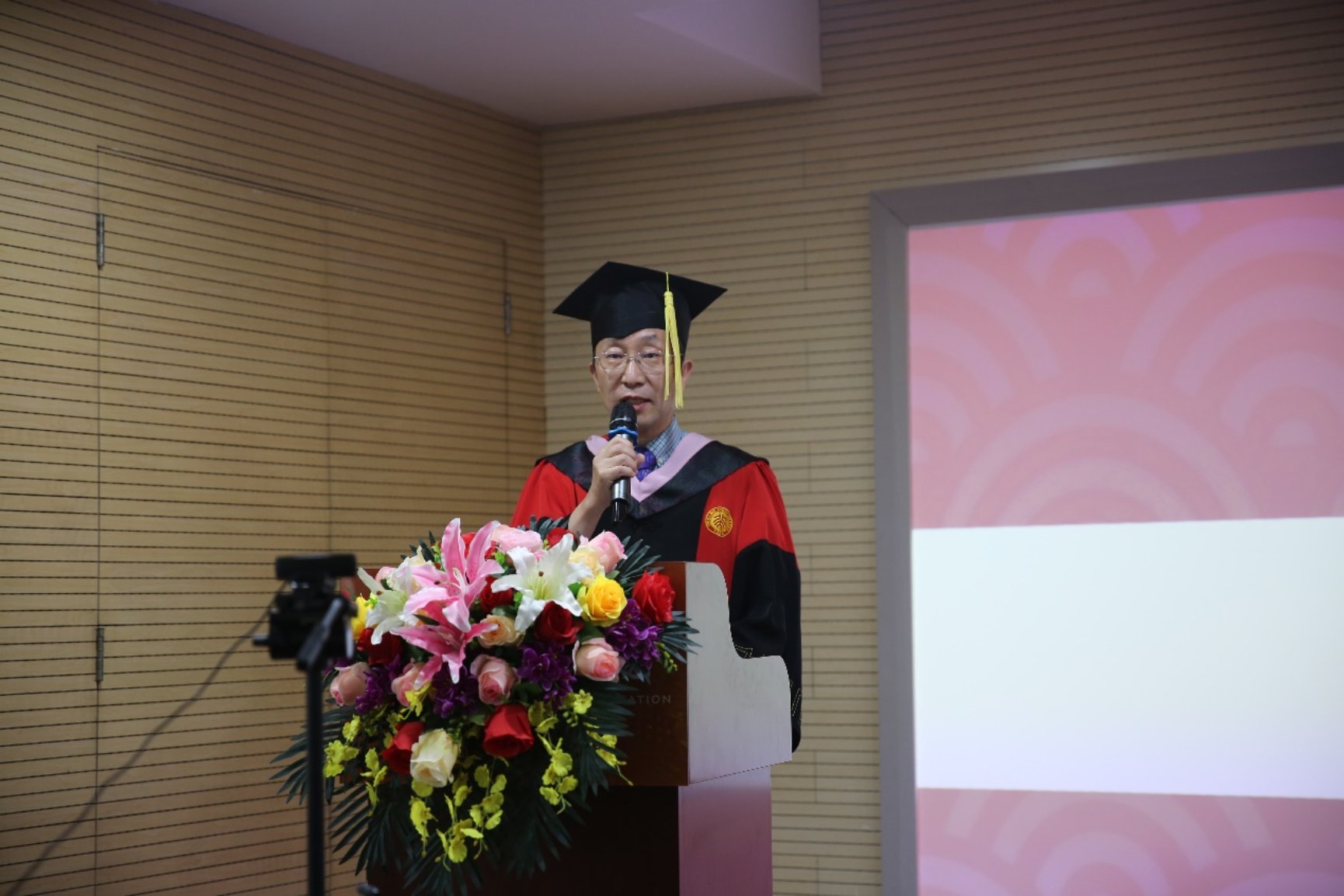 C:\Users\lai\Desktop\待办\2020年6月待办\2020学院毕业典礼\照片\GY6B9217.JPG