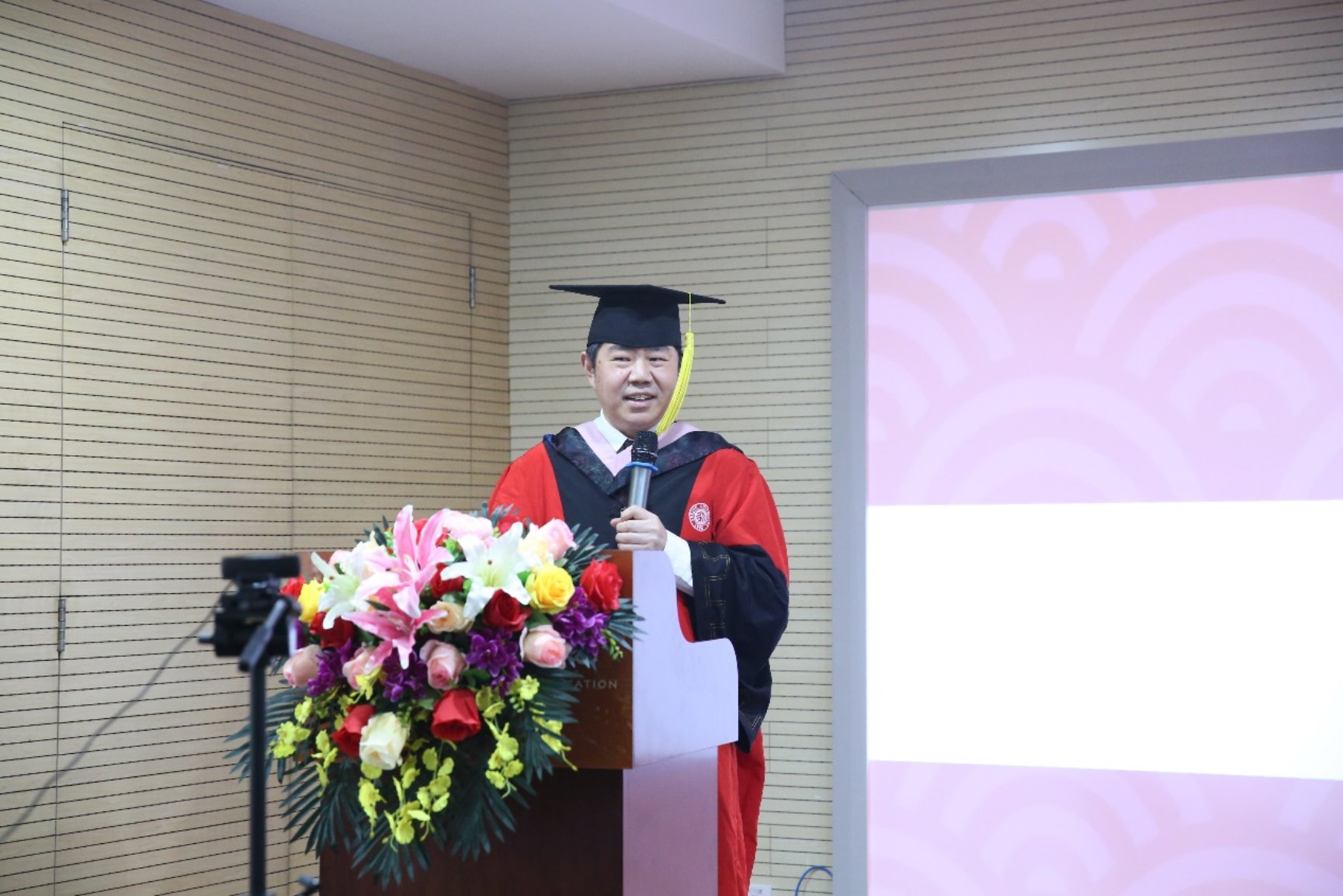 C:\Users\lai\Desktop\待办\2020年6月待办\2020学院毕业典礼\照片\GY6B9190.JPG