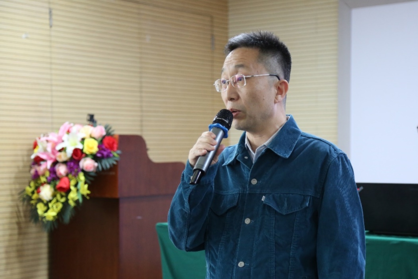 C:\Users\dell\AppData\Local\Temp\WeChat Files\ae33232d7c896dd3b4aaa25a608761f.jpg